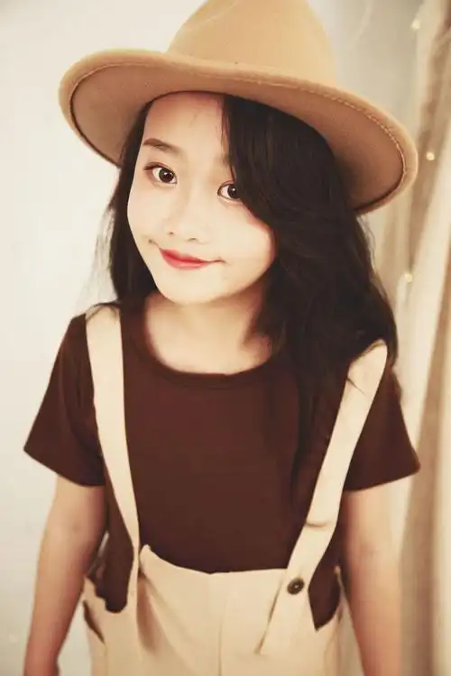 摄影师柏烨的儿童摄影作品《八岁》