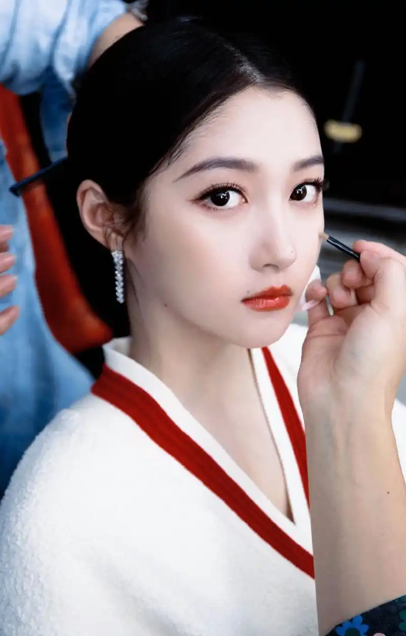 春晚四美引热议,刘涛,刘诗诗,李沁,关晓彤将同台演绎古风节目,"四美"