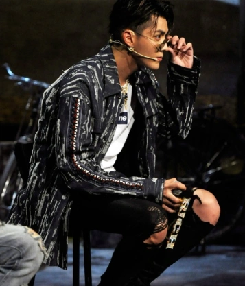 吴亦凡有哪些好看的嘻哈风造型