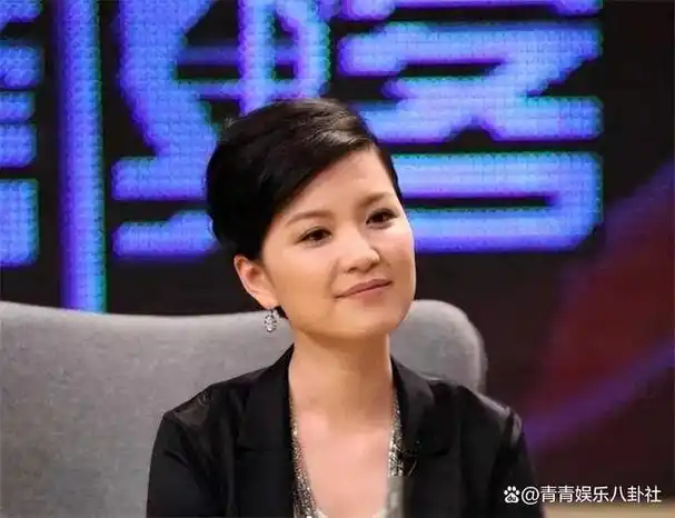 不仅如此,陈蓉还在主持人生涯中不断尝试新鲜事物,比如《盛女大作战》