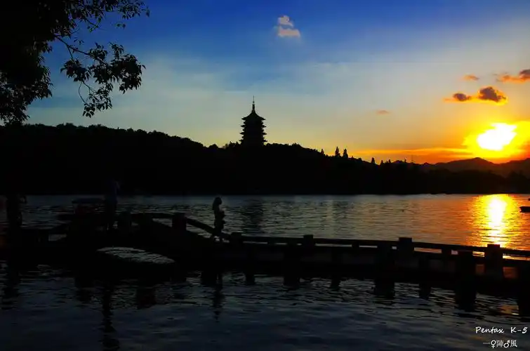 西湖十景の雷峰夕照