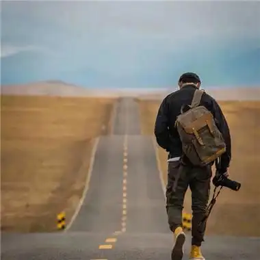 给人一种坚毅的感觉,非常受女孩子的喜欢,如果你希望让自己的微信头像