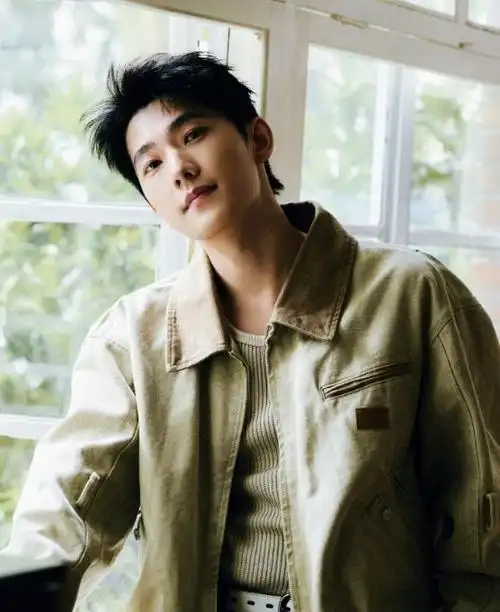 乔欣被曝新恋情,被男友露腰游日本遭偶遇,男方身材高大不输杨洋|宋茜