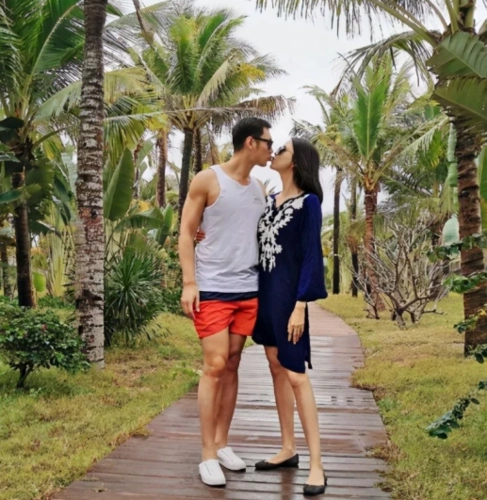 张梓琳和老公聂磊一直都爱得非常低调,夫妻俩鲜少公开合体秀恩爱,不过