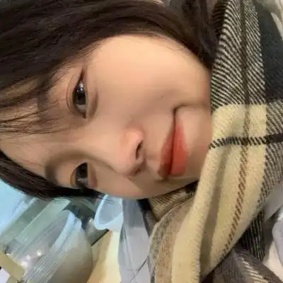 高清好看的真实素颜头像女生照片