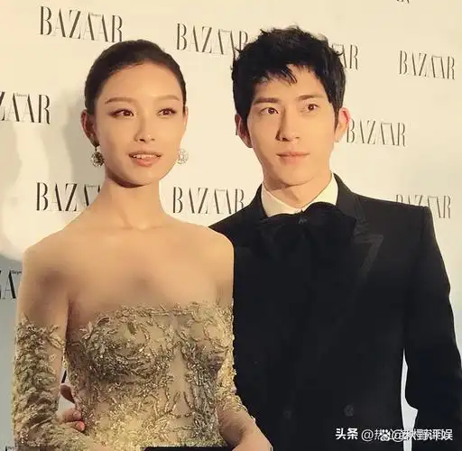 太甜!井柏然第一次公开秀恩爱,大赞女朋友刘雯的素颜太好看了