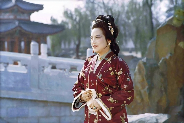 闲话红楼梦:葛朗台的邢夫人