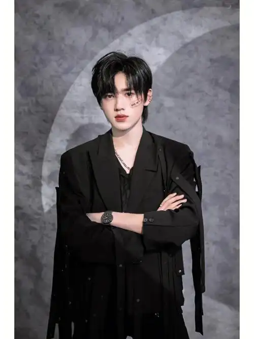 宋亚轩三个少年观后感