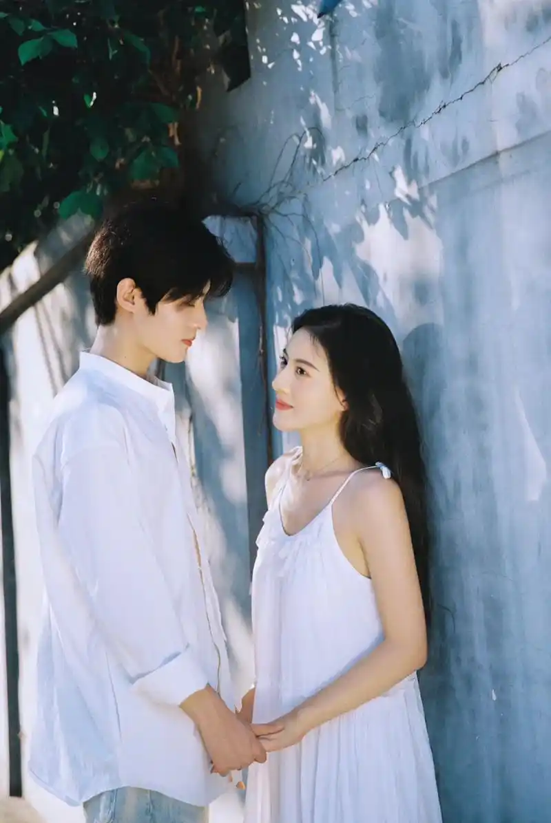 放学一起走好吗#情侣 #合照 - 抖音