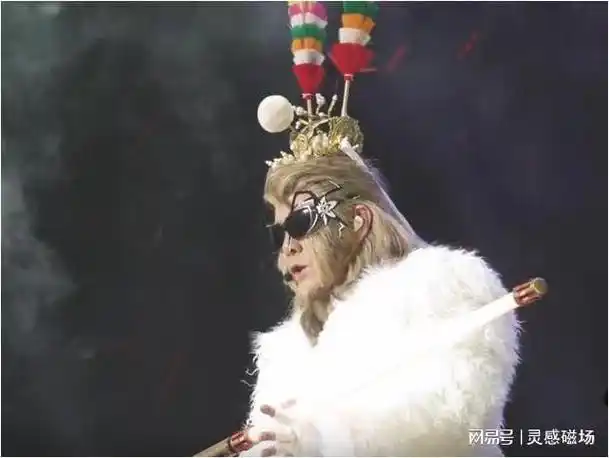 张卫健时隔28年再扮孙悟空,回忆值拉满,太太张茜开心到手舞足蹈