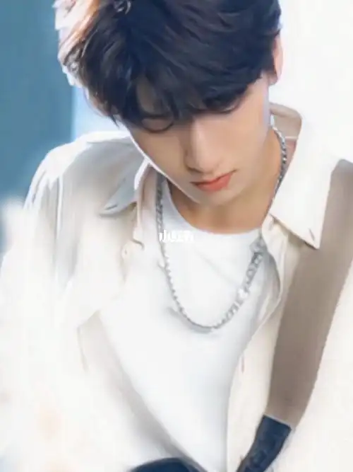 严浩翔你这是接了一部偶像剧男主吧