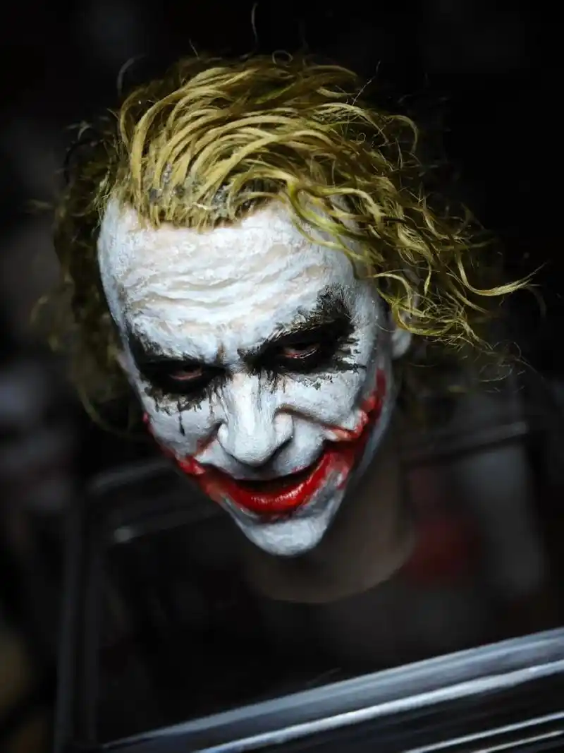 hit me#hottoys#希斯莱杰#蝙蝠侠#小丑#jok - 抖音