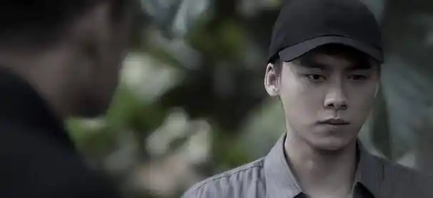 首播拿下3个冠军,李易峰新剧首波口碑出炉:高出预期_骆翔_身份_陈陌