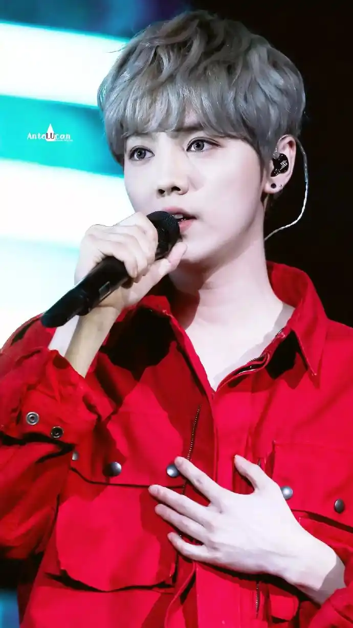 鹿晗#明星绿发造型##歌手鹿晗#嘉宾鹿晗先生@m鹿m