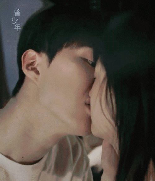 关晓彤上下班亲的都是我爱的男人##想魂穿关晓彤