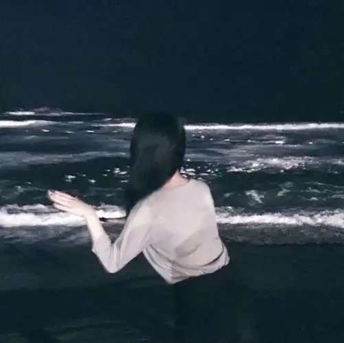 女生头像唯美清新意境伤感治愈个性海边背影