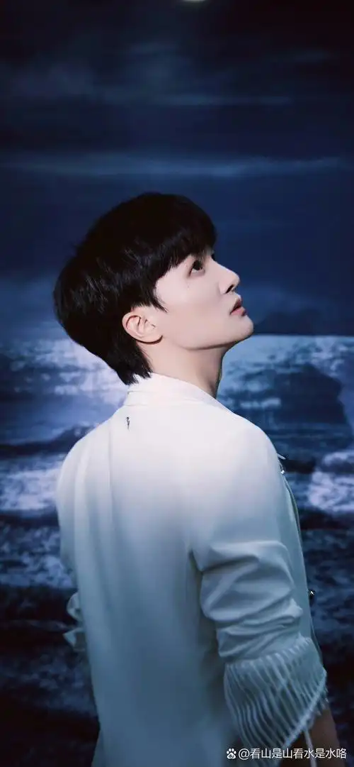 周深壁纸415661156661566好高清的美颜暴击