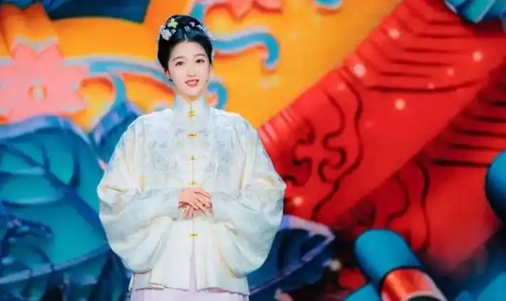 刘涛刘诗诗李沁和关晓彤春晚后台合影绽放绝美风景线