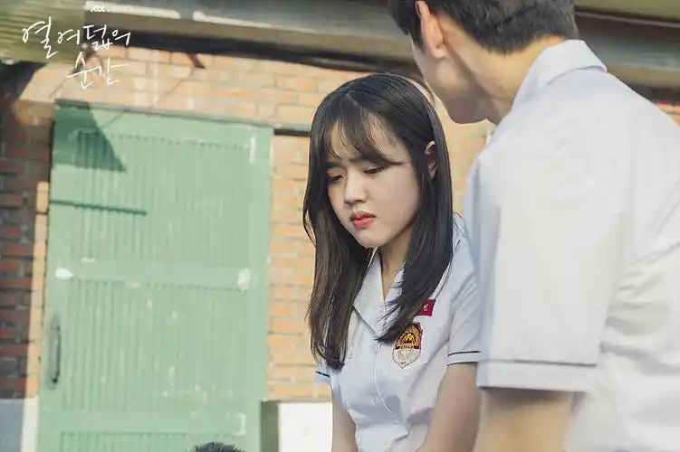 韩剧《十八岁的瞬间》官网剧照(20190822~20190827),共68张