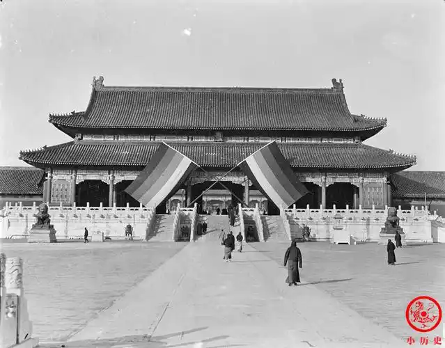 民初老照片:百年前的紫禁城,太和殿前很热闹
