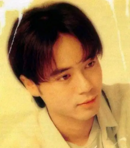 11月李克勤携手广州美莱周年庆典再创经典 跨时空千人合唱《红日》