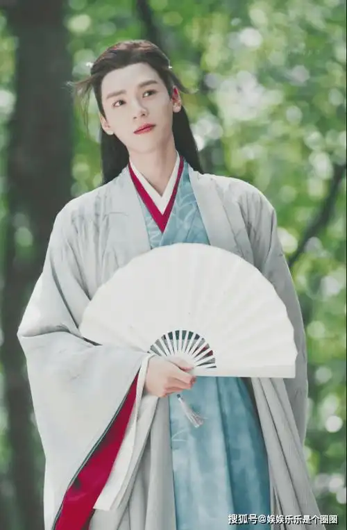 龚俊温客行播出一周年#一年过去了大家还是陷入温客行的美貌无法装挝