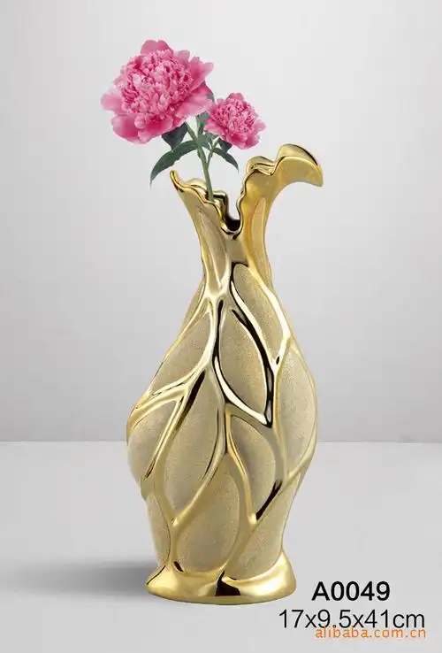 风格:现代艺术 包装:纸盒包装 材质:瓷 类别:花瓶