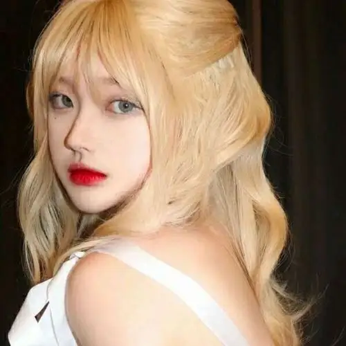 玩网女头/黄头发妹妹/姜然