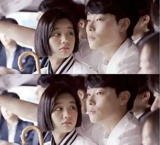 随后中午时间,男演员柳俊烈前女友李惠利在ins发了一张夏威夷的照片并