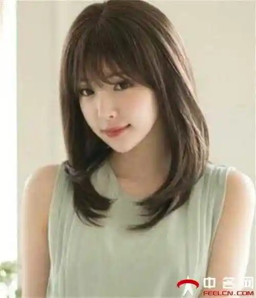 2021最新流行直发发型颜值一般也美如女神