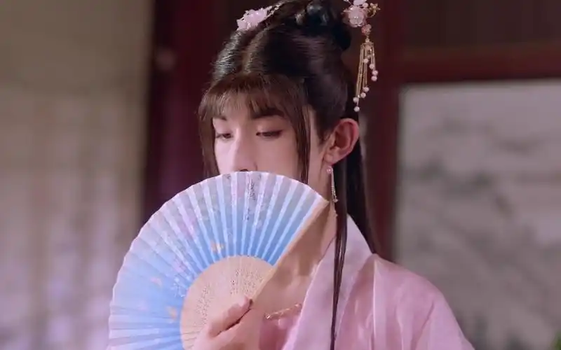 郭俊辰女装真的绝