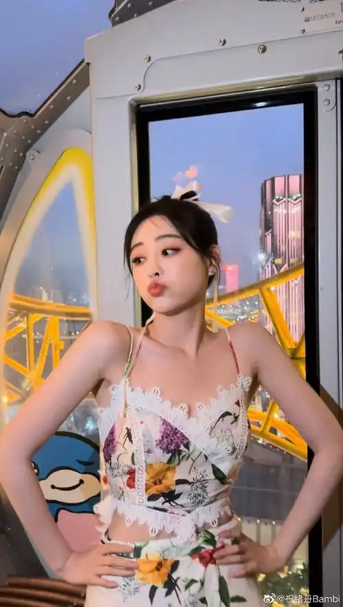 祝绪丹,1992年4月15日出生于黑龙江齐齐哈尔,中国内地女演员,毕业于