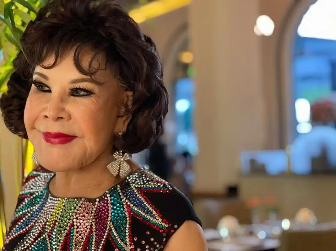 香港知名老戏骨黄夏蕙移民美国!整容失败,与丈夫结婚超过40年