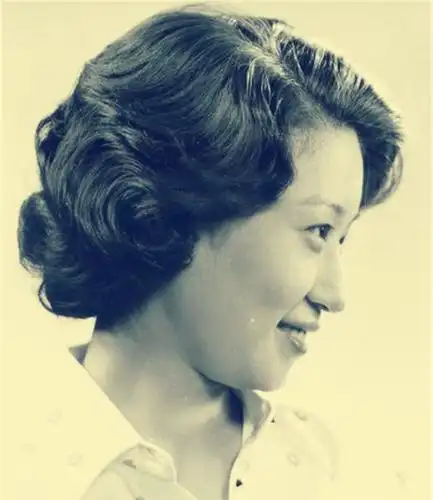 老照片:80年代中国妇女的时髦发型,图6发型一直流行到现在|163_手机