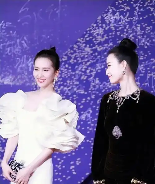 当刘诗诗倪妮同穿高定裙走红毯,终于见识到女性体态美的最高境界