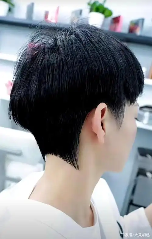 夏季修剪酷帅新款短发