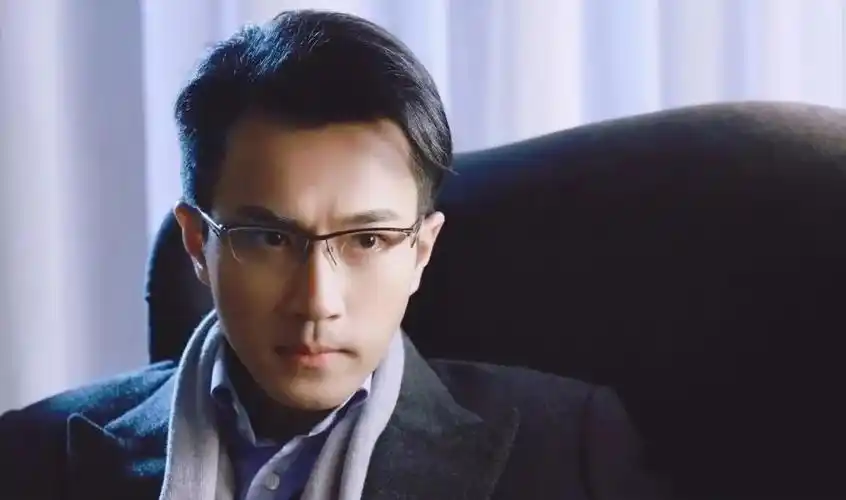 原创男明星的眼镜杀这10位男星告诉你什么才是斯文败类