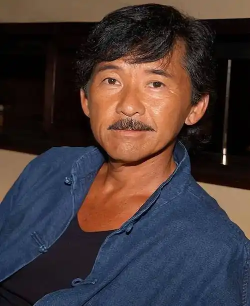 "铁肺歌王"林子祥,在香港乐坛无人能敌,二婚娶小十四岁叶倩文_吴正