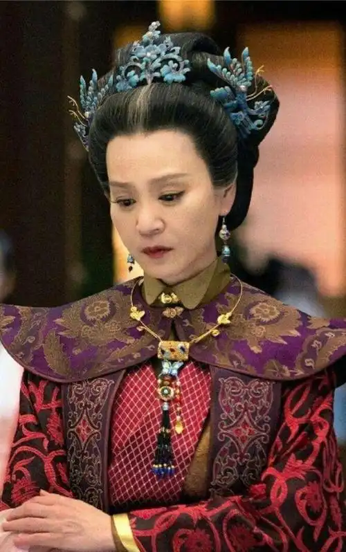 刘雪华古装剧照,靓丽迷人,温婉贤淑