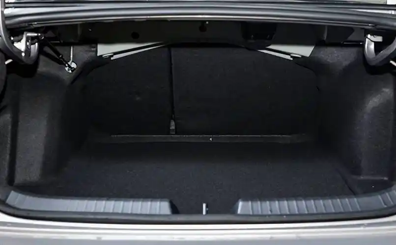 走上改变之路试驾23款全新速腾