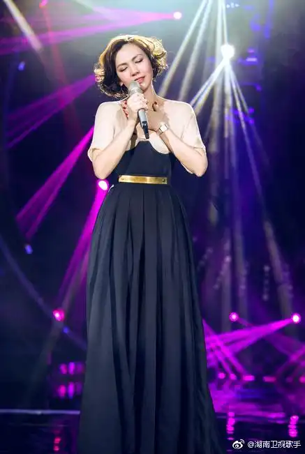 《歌手》陈洁仪帮唱李泉 深情气质契合引期待