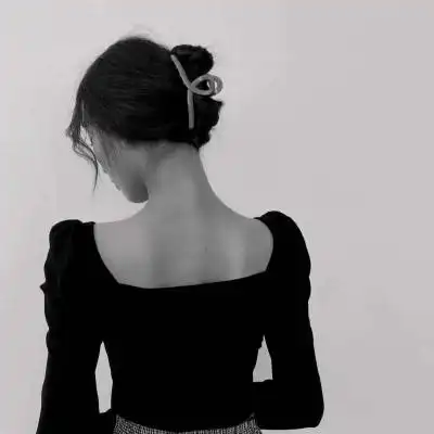 真人女生头像高冷背影