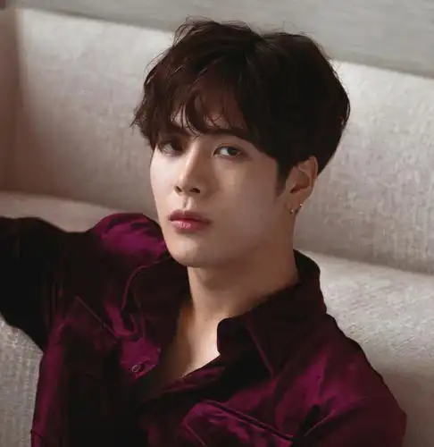 王嘉尔 - 星座网