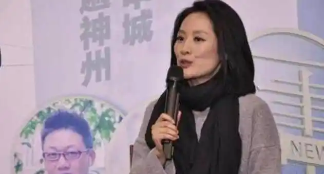 曾是前央视主持人林海,抛弃大7岁的原配,如今二婚过的人人羡慕