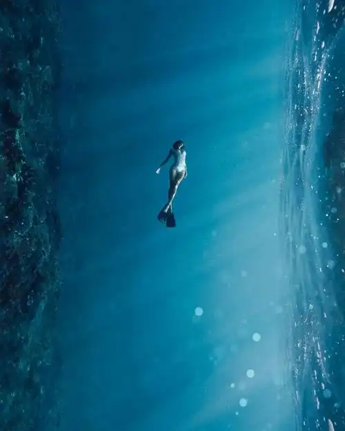 奇幻又唯美这位潜水摄影师给我们呈现一组视觉大片