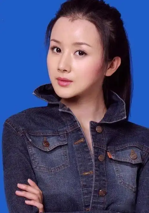 孙菲菲曾经是一位演艺圈中备受瞩目的女演员,其优美的外貌和精湛的