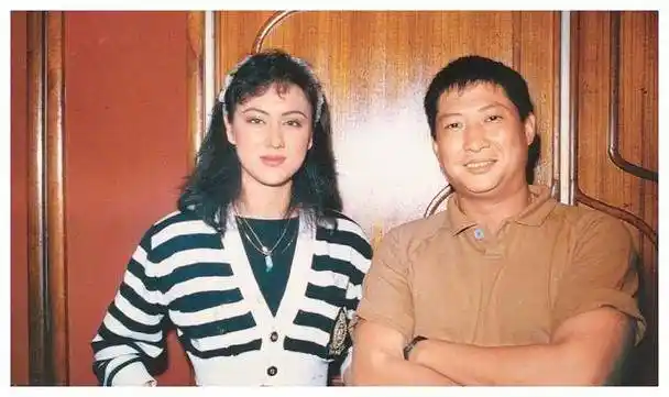 69岁的成龙61岁的李连杰72岁的洪金宝近照差距有点大