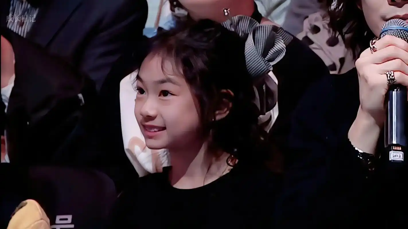 小时候看lucky分明是个小戚薇嘛,现在长大了分明是个小承炫 - 抖音