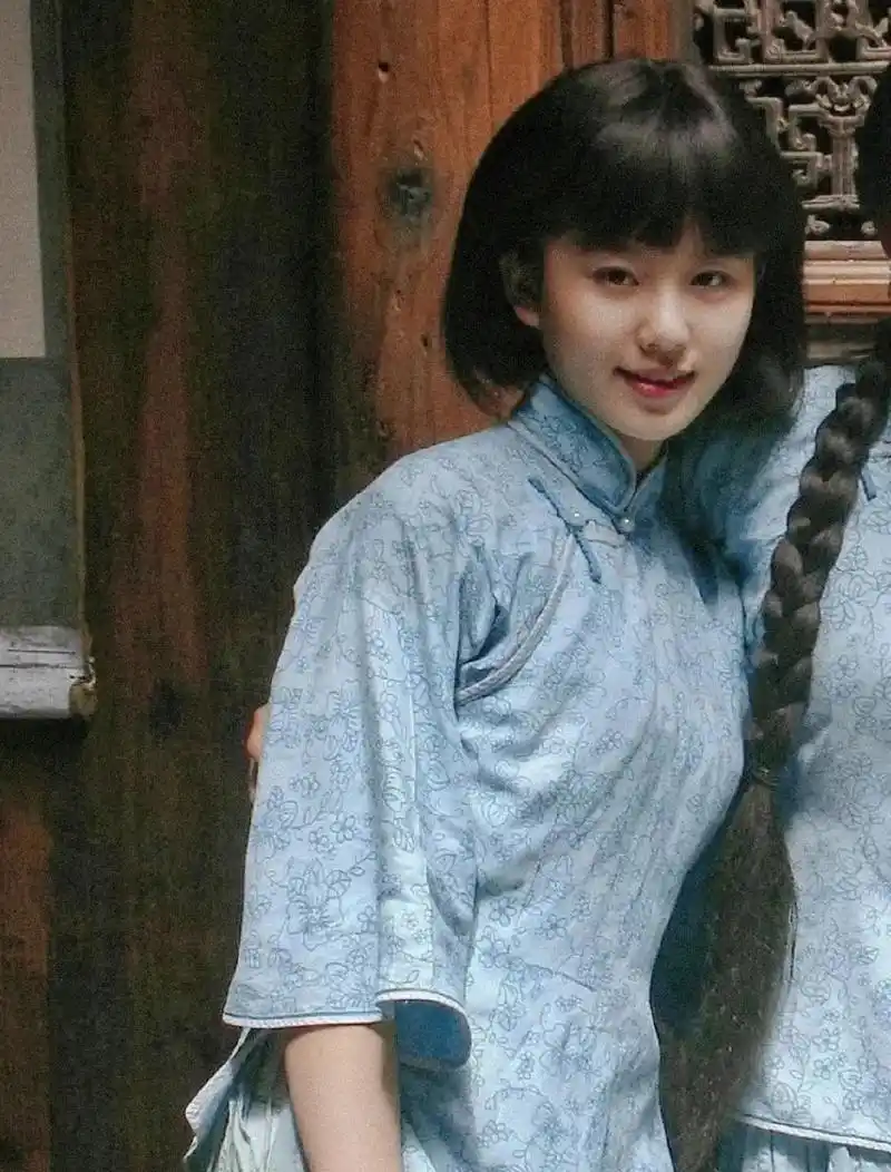 刘诗诗的民国造型,据说这会儿未成年.