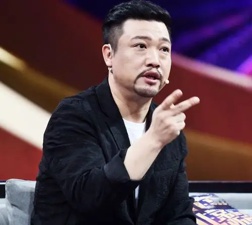 贾冰回归《喜剧人》,孟鹤堂送高评价,郭德纲称其自讨苦吃?